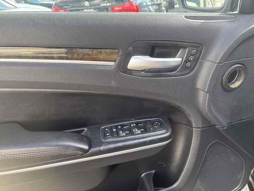 2013 Chrysler 300C Base