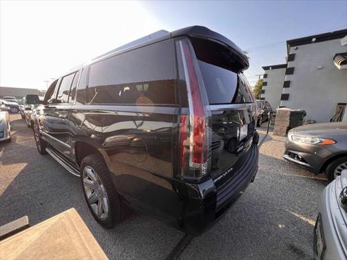 2017 Cadillac Escalade ESV Luxury