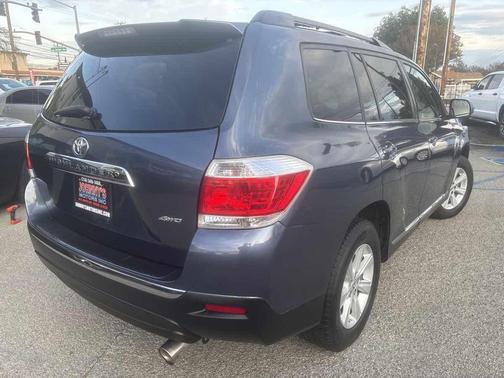 2013 Toyota Highlander SE
