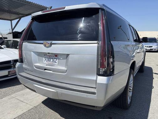 2016 Cadillac Escalade ESV Platinum