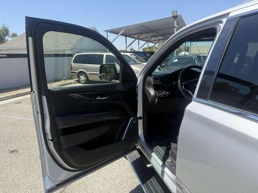 2016 Cadillac Escalade ESV Platinum