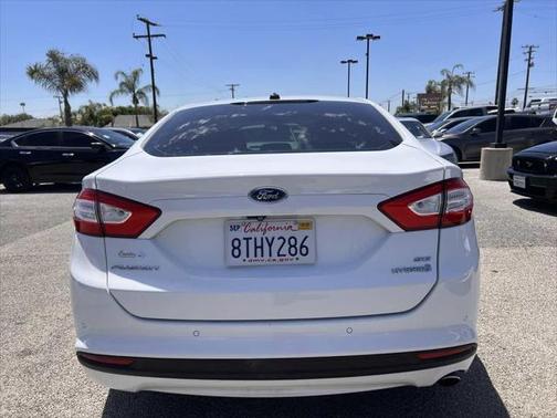 2016 Ford Fusion Hybrid SE