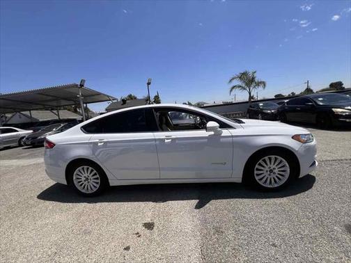 2016 Ford Fusion Hybrid SE