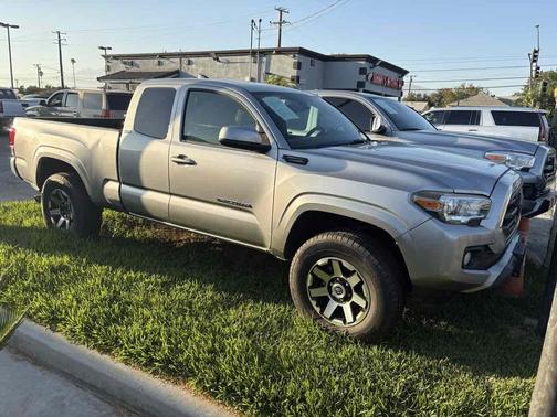 2018 Toyota Tacoma SR