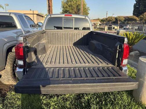2018 Toyota Tacoma SR