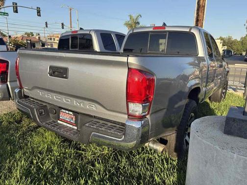 2018 Toyota Tacoma SR