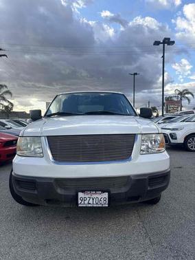 2003 Ford Expedition Base