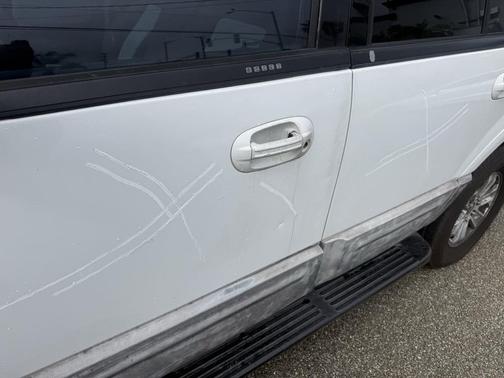 2003 Ford Expedition Base