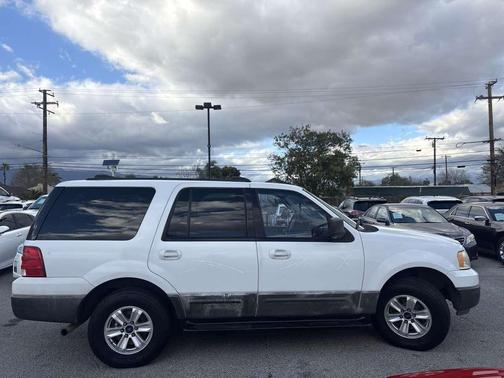 2003 Ford Expedition Base