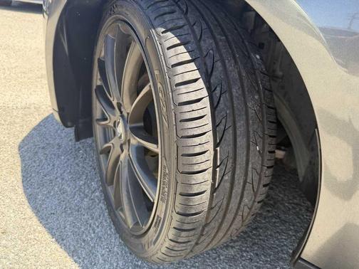 Magnetic Metallic 2018 Ford Focus SE