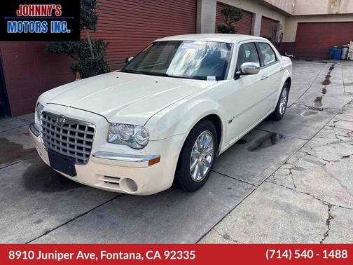 Cool Vanilla 2007 Chrysler 300C Base