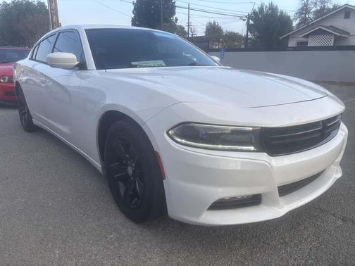 2016 Dodge Charger SXT
