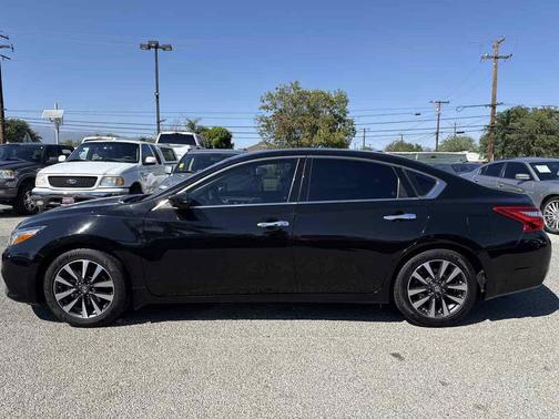 Super Black 2016 Nissan Altima 2.5 SV