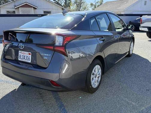 2019 Toyota Prius XLE