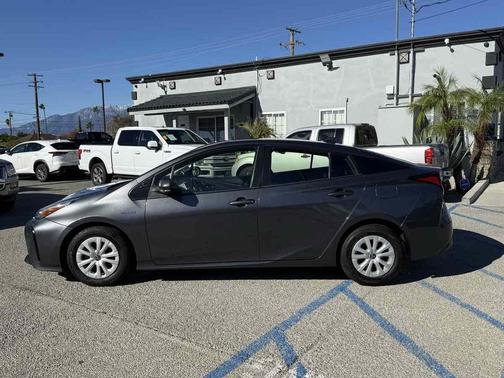 2019 Toyota Prius XLE