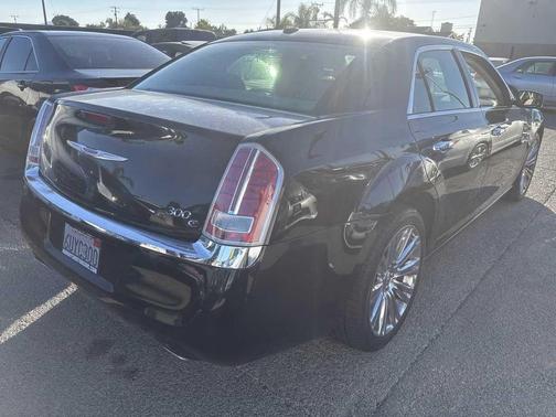 2012 Chrysler 300C Base