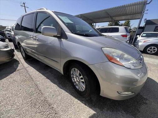 2008 Toyota Sienna XLE