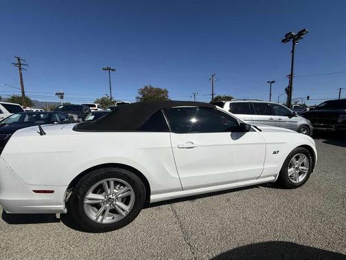 2014 Ford Mustang V6 Premium