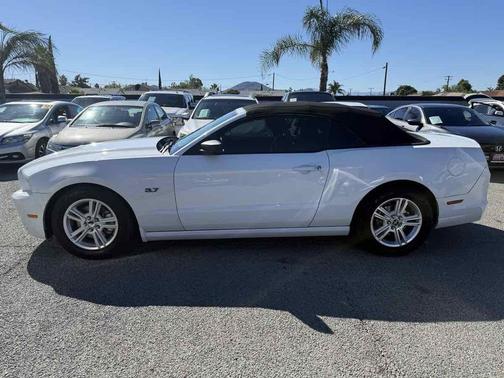 2014 Ford Mustang V6 Premium