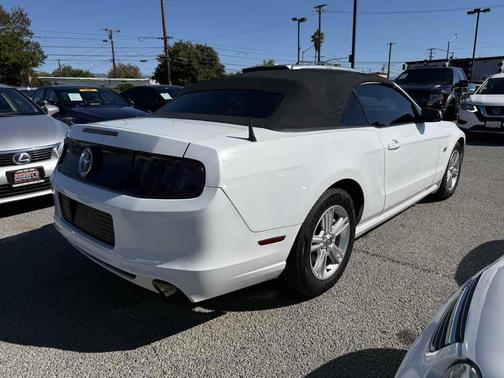 2014 Ford Mustang V6 Premium