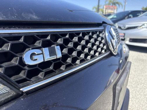 Deep Black Metallic 2012 Volkswagen Jetta GLI Autobahn