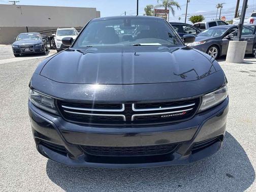 Pitch Black 2015 Dodge Charger SE