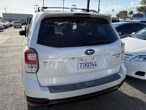 Crystal White Pearl 2017 Subaru Forester 2.0XT Premium