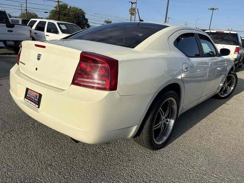 Cool Vanilla 2008 Dodge Charger Base