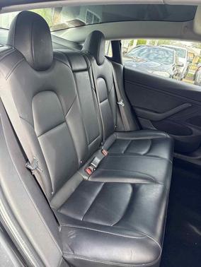 Deep Blue Metallic 2018 Tesla Model 3 Long Range