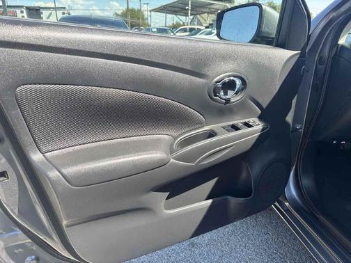2019 Nissan Versa 1.6 SV