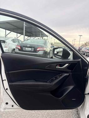 2016 Mazda Mazda3 i Grand Touring