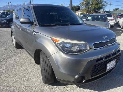 2016 Kia Soul Base