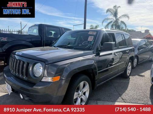 Granite Crystal Metallic Clearcoat 2016 Jeep Patriot Latitude