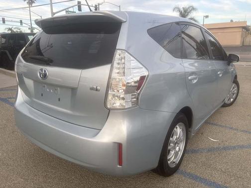 2012 Toyota Prius v Two