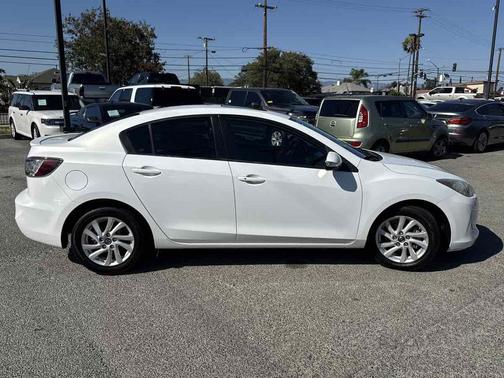Crystal White Pearl Mica 2013 Mazda Mazda3 s Grand Touring