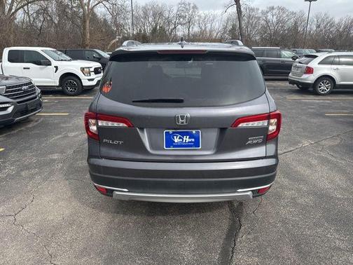 Modern Steel Metallic 2020 Honda Pilot Touring 8-Passenger