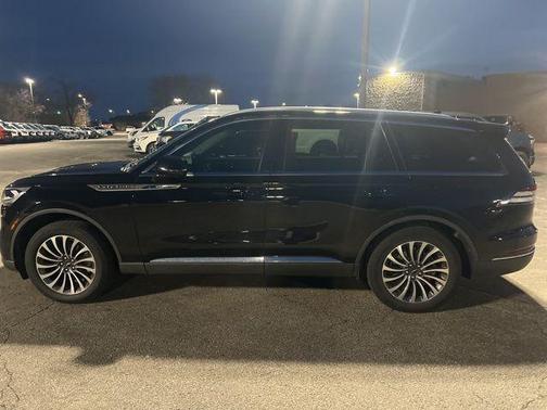 Infinite Black Metallic 2020 Lincoln Aviator Reserve AWD