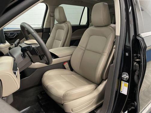 2023 Lincoln Aviator Standard AWD