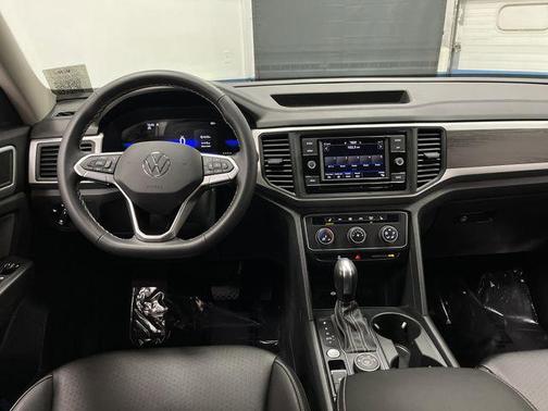 2023 Volkswagen Atlas 2.0T SE