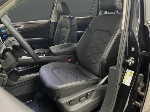 2024 Volkswagen Atlas 2.0T SE w/Technology 4MOTION