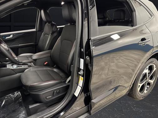 2024 Ford Escape ST-Line Elite