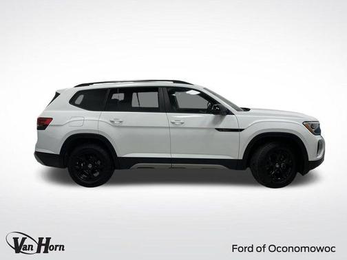 2024 Volkswagen Atlas 2.0T SE w/Technology 4MOTION