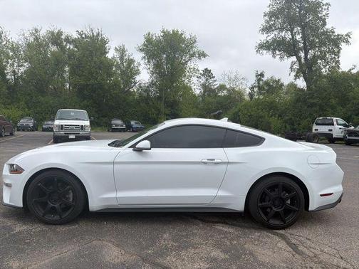 Oxford White 2022 Ford Mustang EcoBoost Premium