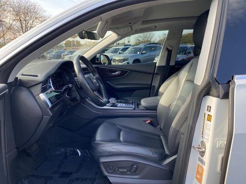 2021 Audi Q8 55 Premium