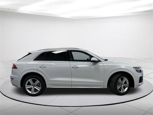 2021 Audi Q8 55 Premium