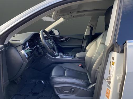 2021 Audi Q8 55 Premium