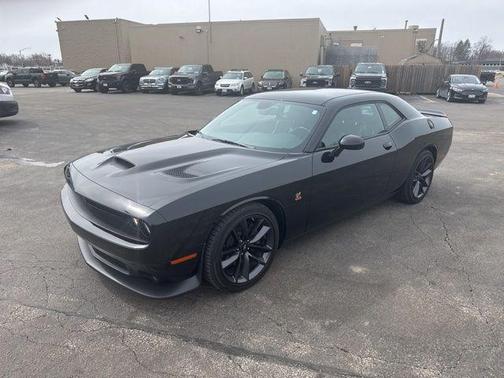 Pitch Black Clearcoat 2019 Dodge Challenger R/T Scat Pack
