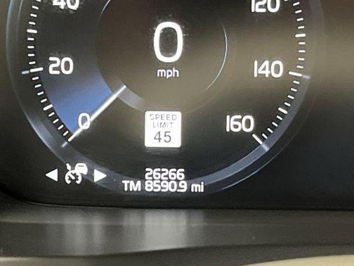 2022 Volvo XC90 Recharge Plug-In Hybrid T8 Inscription 6 Passenger