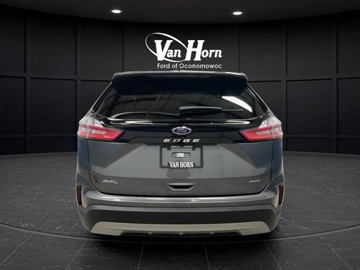 Carbonized Gray Metallic 2024 Ford Edge SEL