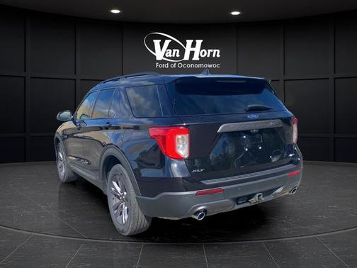 Agate Black Metallic 2022 Ford Explorer XLT